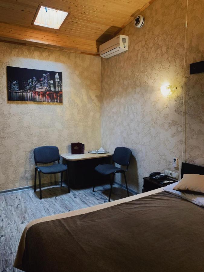 Hotel Fortuna Львов Экстерьер фото