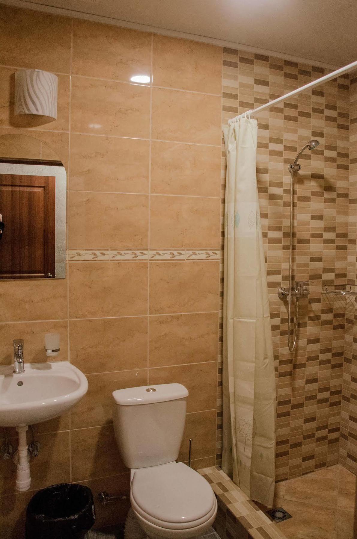 Hotel Fortuna Львов Экстерьер фото