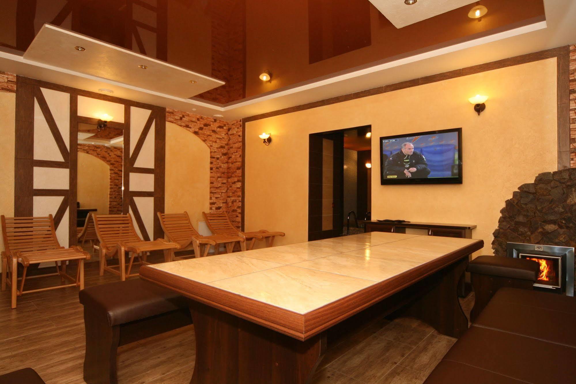 Hotel Fortuna Львов Экстерьер фото