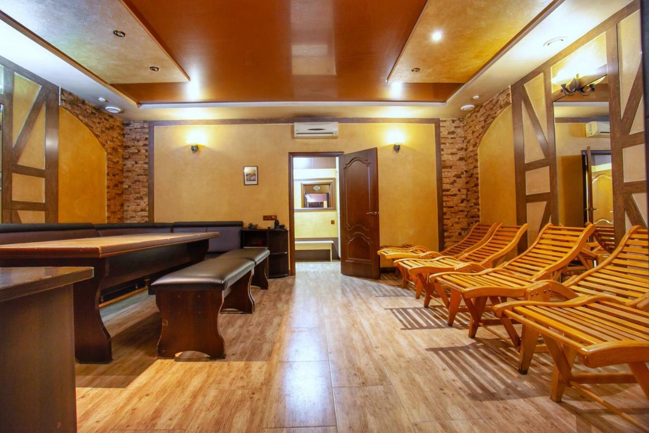 Hotel Fortuna Львов Экстерьер фото